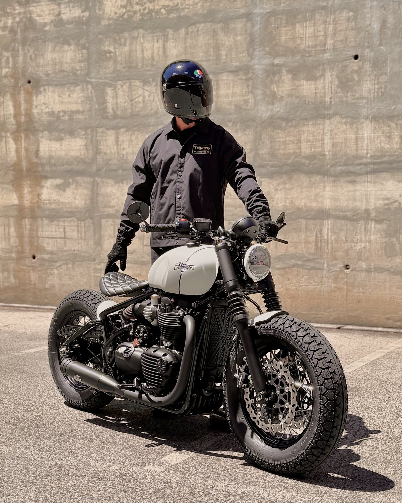 Triumph Bonneville Bobber custom Motone 11 Motorcycles