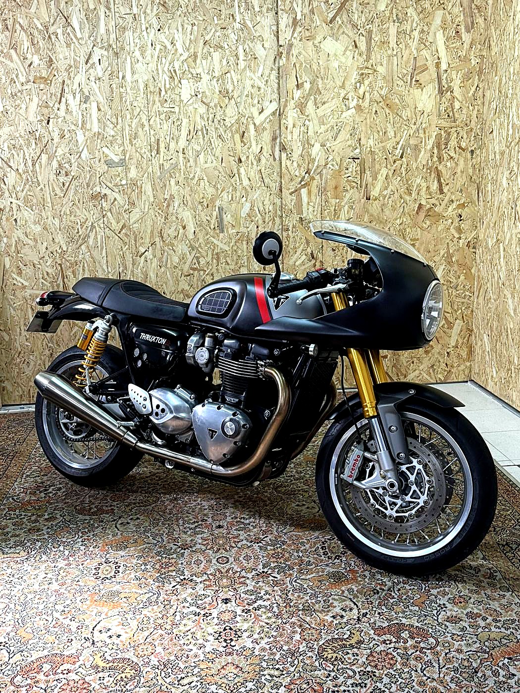Triumph Thruxton R