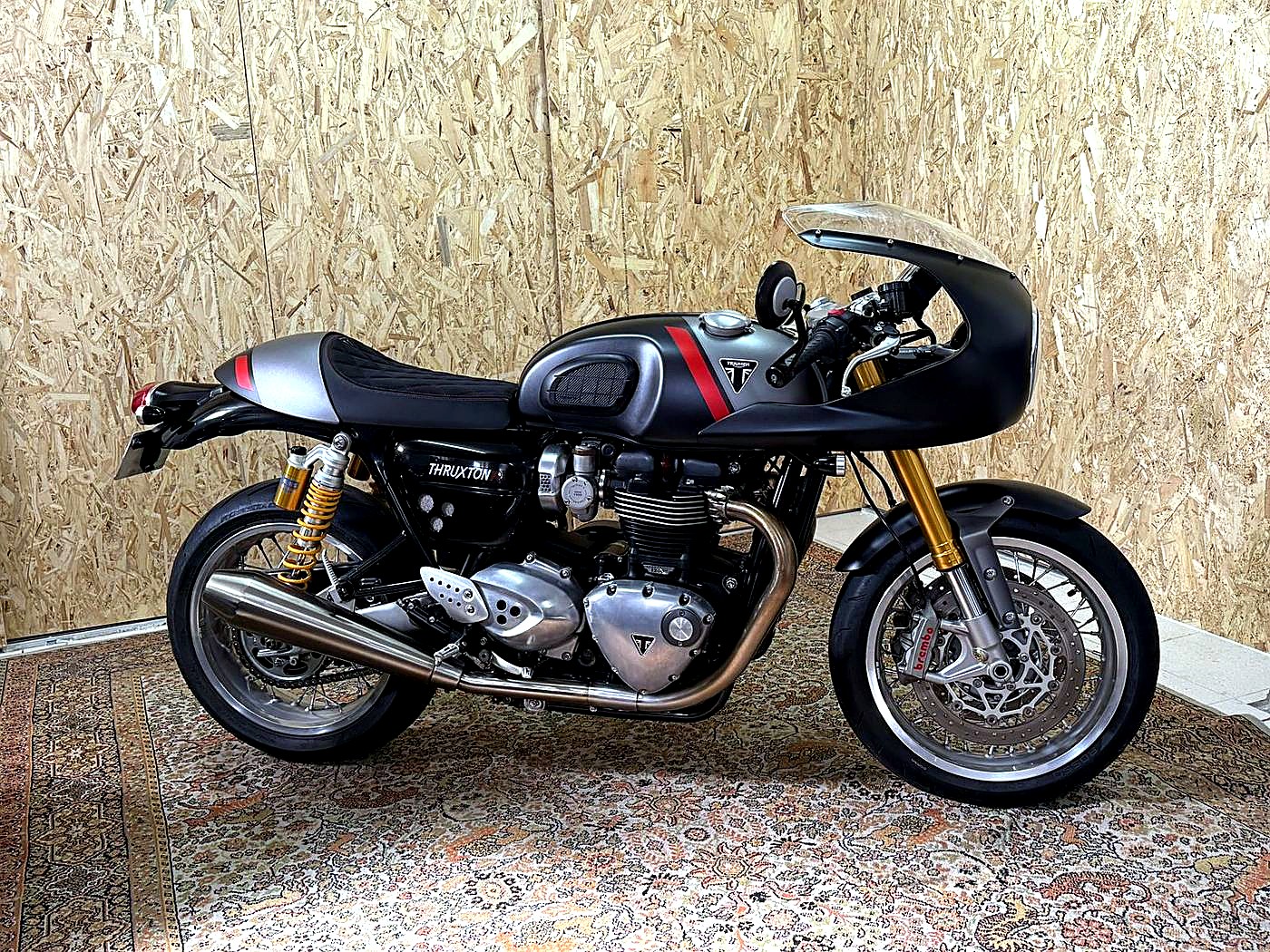 Triumph Thruxton R