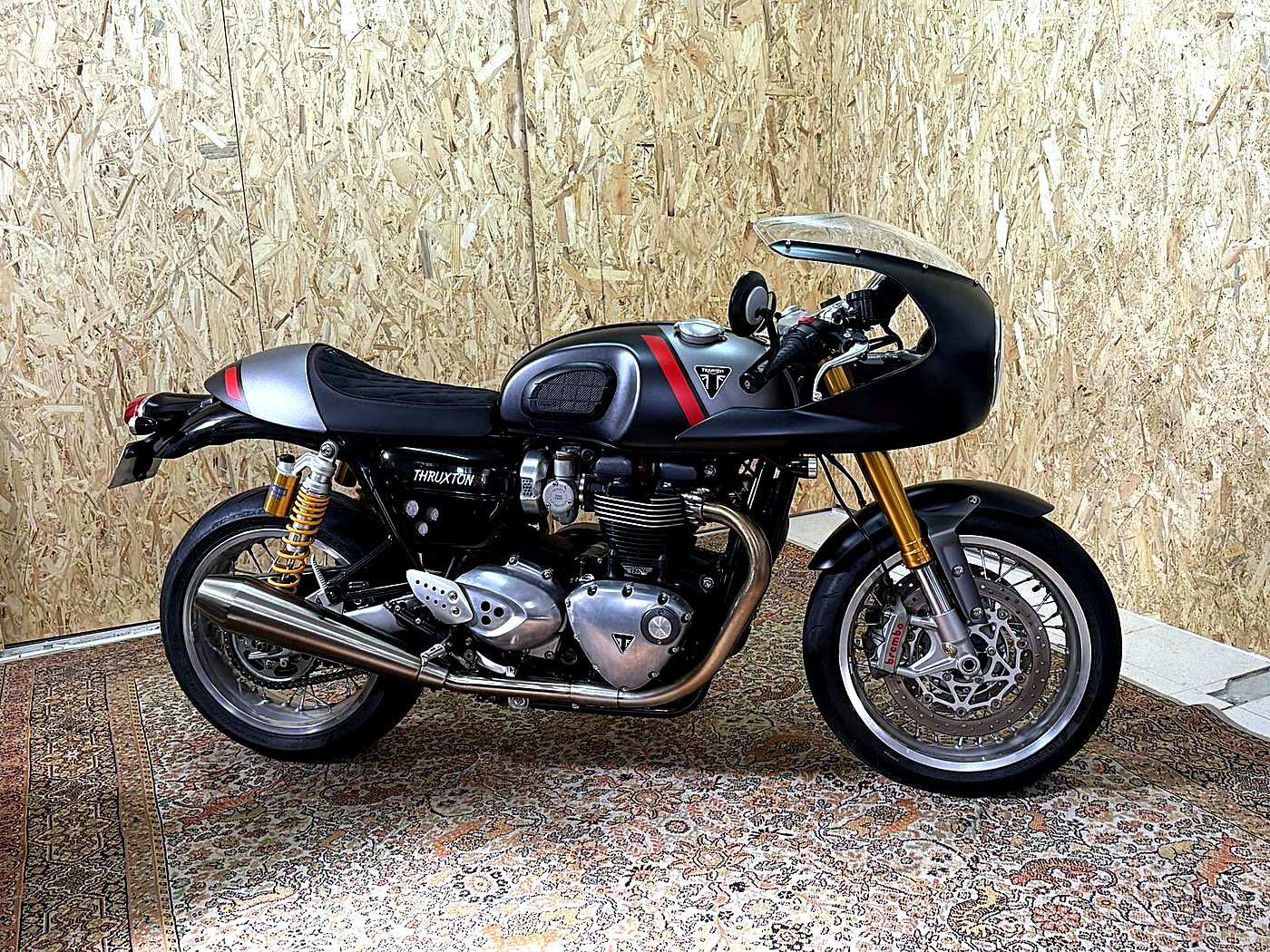 Triumph Thruxton R